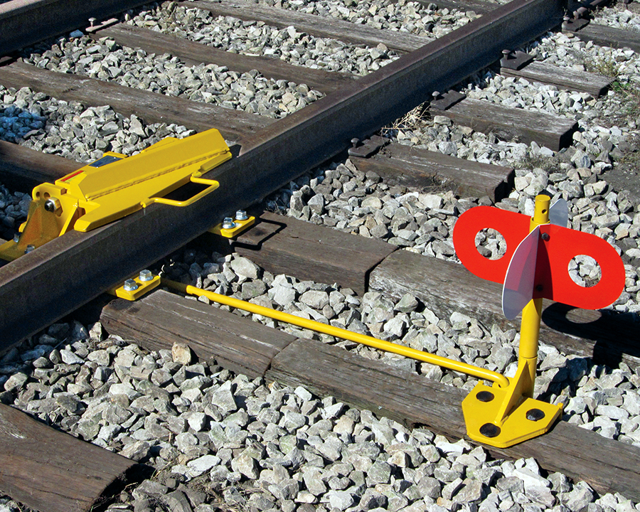 SS Target Stand shown with HD Derail